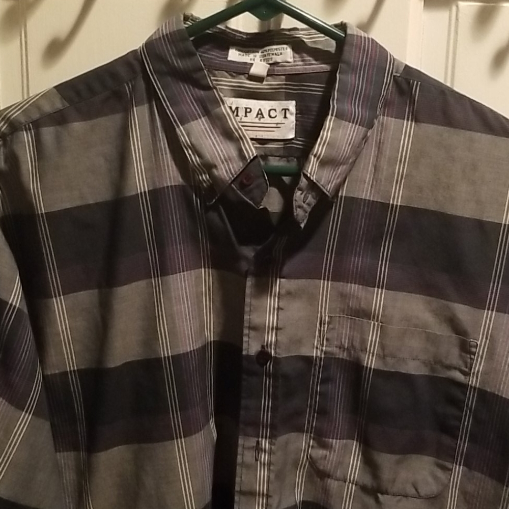 4$15 Plaid Buttondown Shirt - Picture 2 of 4